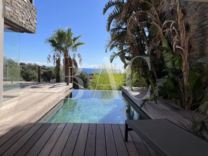 Villa - 400 m² - 11 pièces