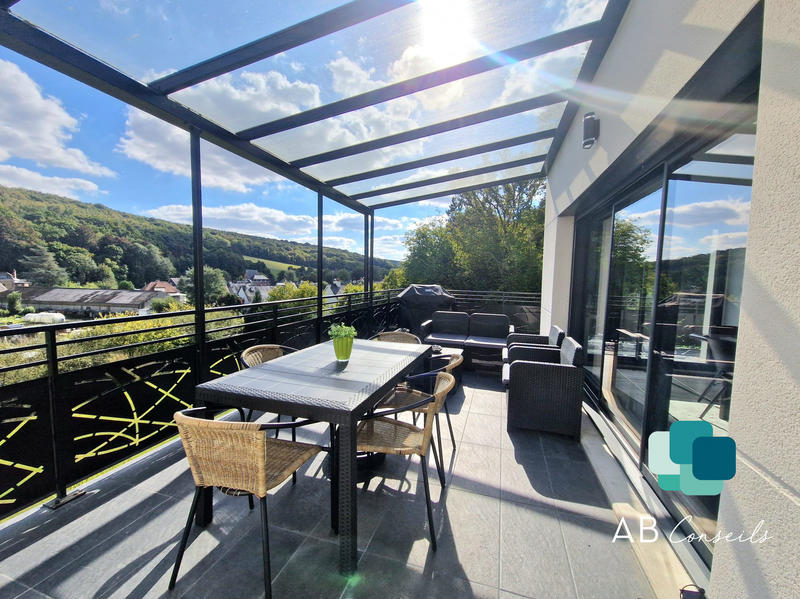 Maison contemporaine - 371 m² - 6 pièces