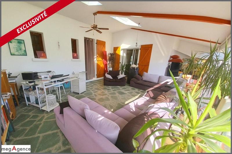 Maison - 205 m² - 7 pièces