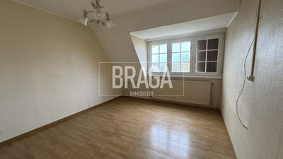 Maison - 92 m² - 6 pièces