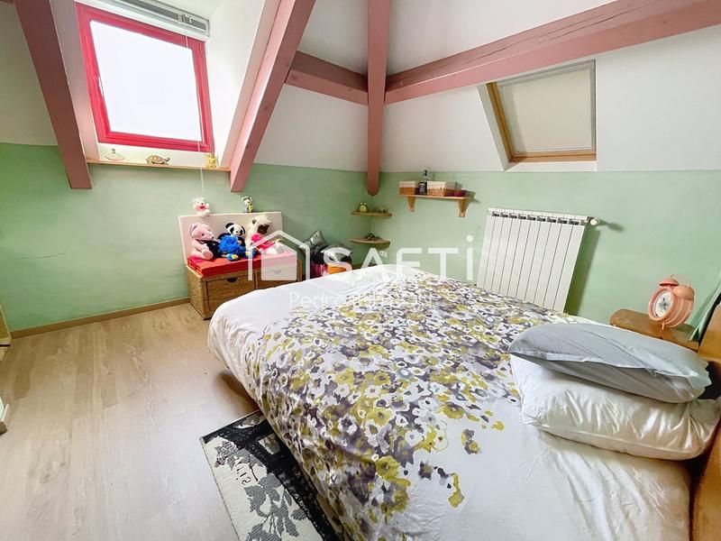 Maison - 239 m² - 6 pièces