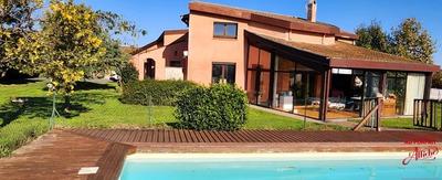 Maison - 255 m² - 7 pièces