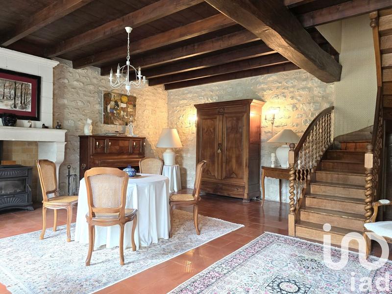 Maison - 270 m² - 10 pièces