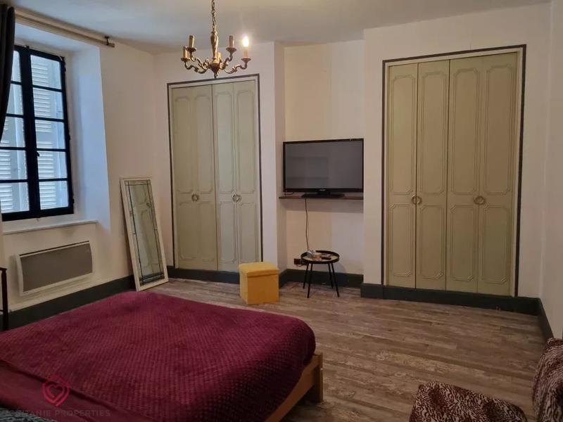 Maison de village - 146 m² - 8 pièces