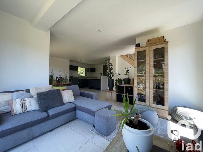 Maison - 95 m² - 5 pièces