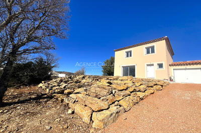 Villa - 100 m² - 5 pièces