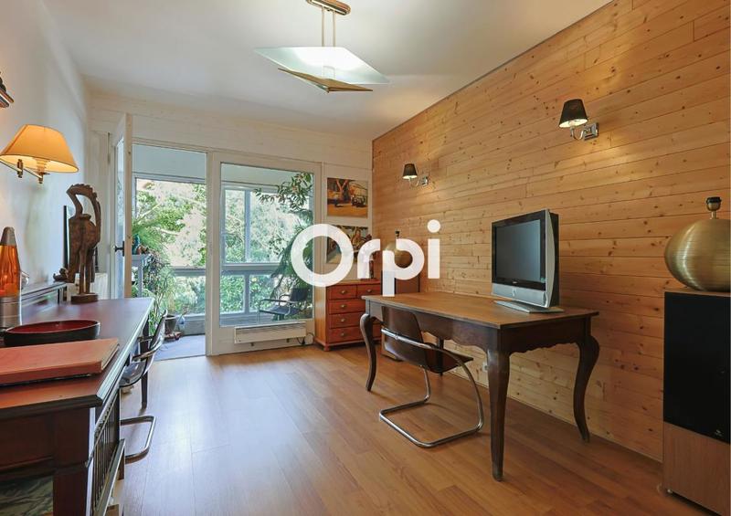 Maison - 300 m² - 8 pièces