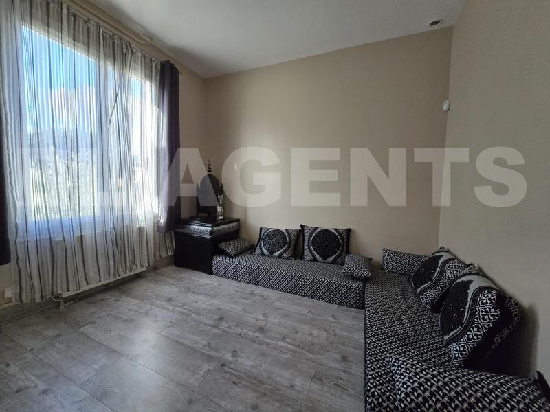 Maison - 200 m² - 5 pièces