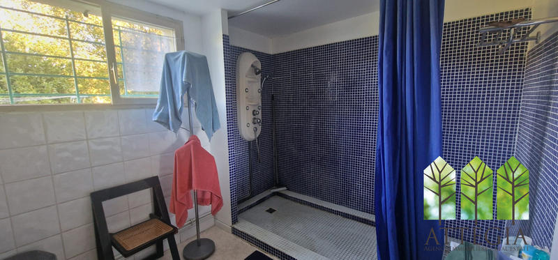 Maison - 180 m² - 6 pièces