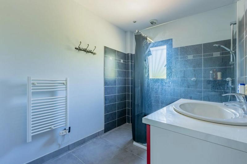 Maison - 170 m² - 12 pièces