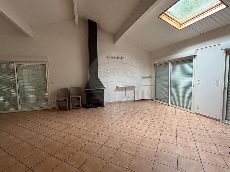 Propriété - 284 m² - 10 pièces