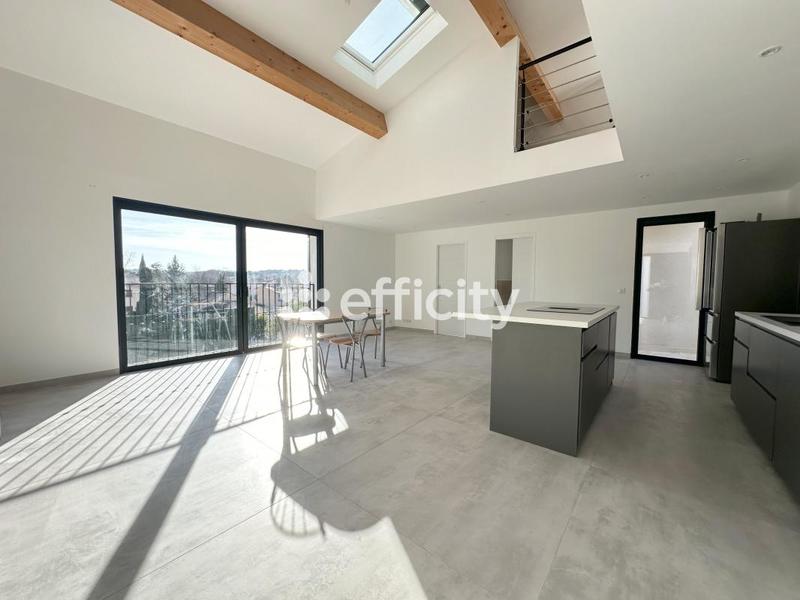 Maison - 118 m² - 5 pièces