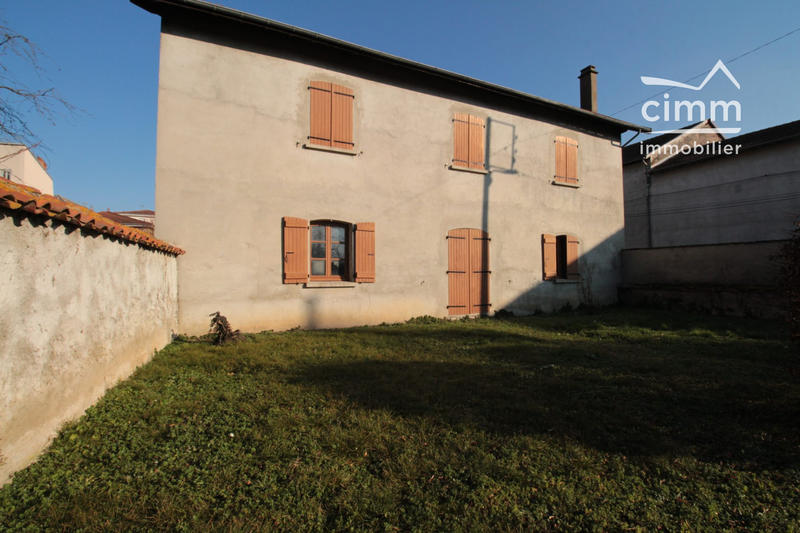 Maison traditionnelle - 225 m² - 5 pièces