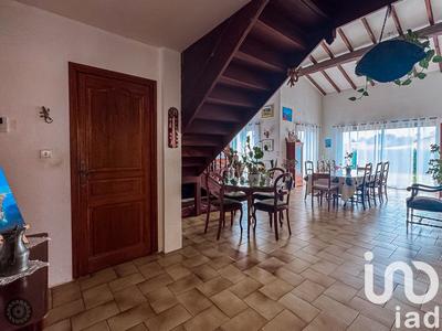 Maison - 185 m² - 6 pièces