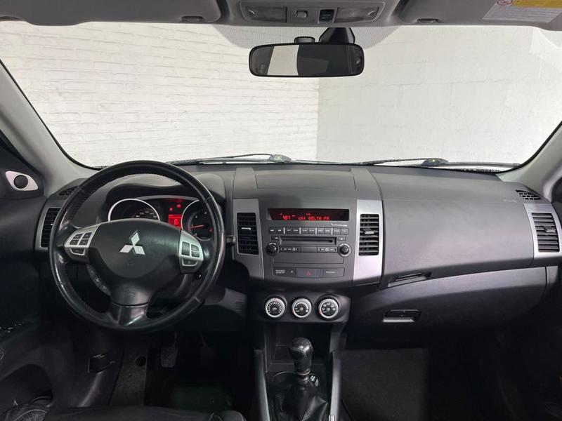 Mitsubishi Outlander 2.0 Di-D 140cv 7 Places Bvm 6