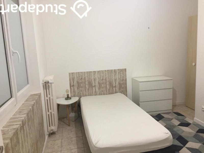 Chambre - 12 m² - 1 pièce