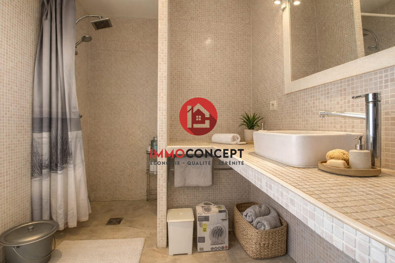 Villa - 190 m² - 6 pièces