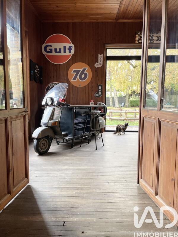 Maison - 379 m² - 10 pièces