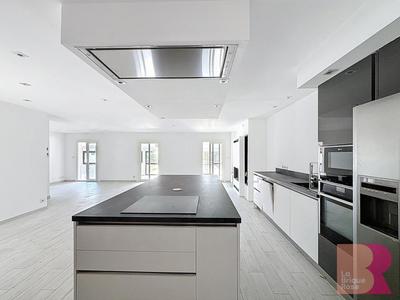 Maison - 157 m² - 4 pièces