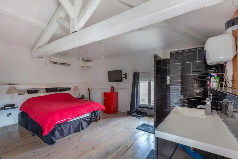 Maison - 237 m² - 7 pièces