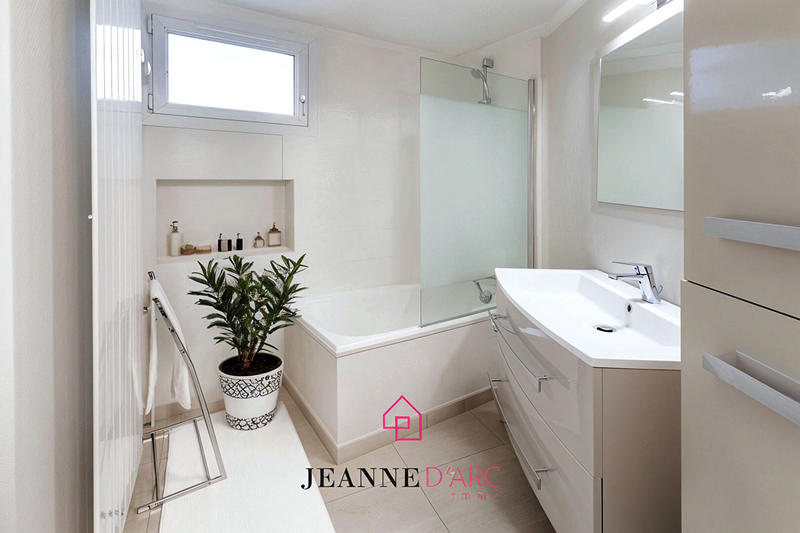 Maison - 119 m² - 8 pièces