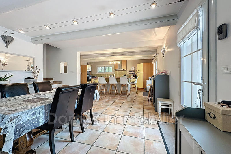 Maison - 184 m² - 7 pièces