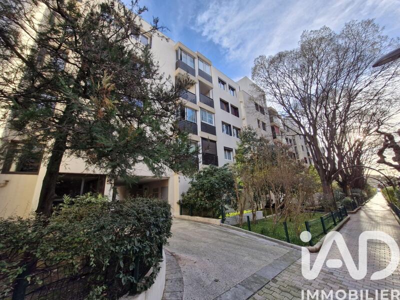 Appartement - 105 m² - 4 pièces