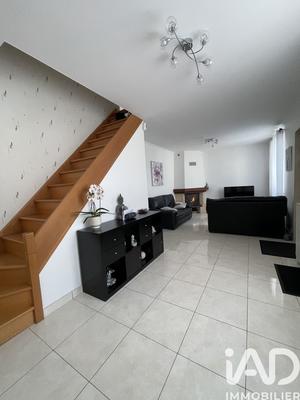 Maison - 93 m² - 5 pièces