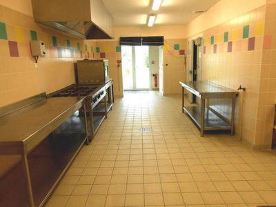 Maison - 550 m² - 11 pièces