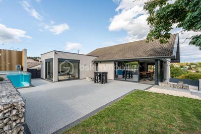 Maison - 180 m² - 6 pièces