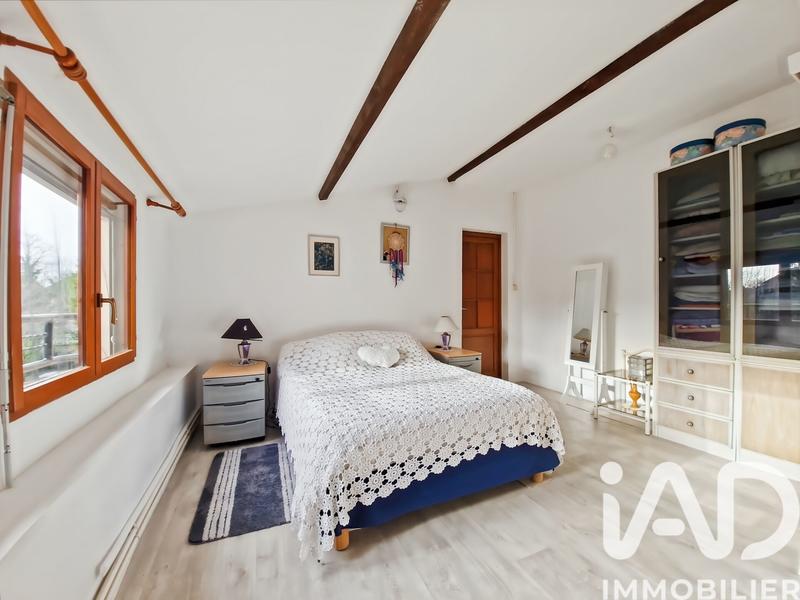 Maison - 228 m² - 7 pièces