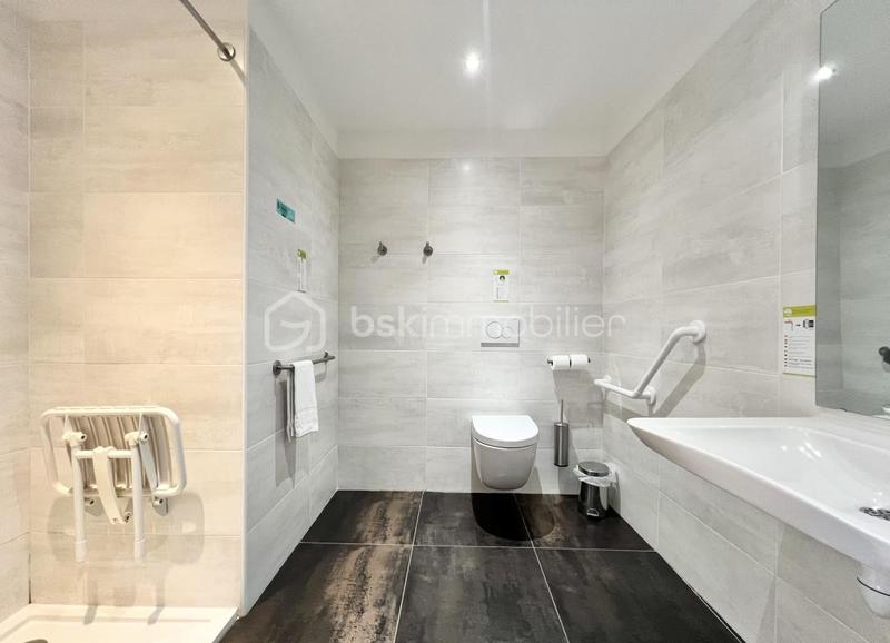 Bureau - 1 300 m² - 38 pièces