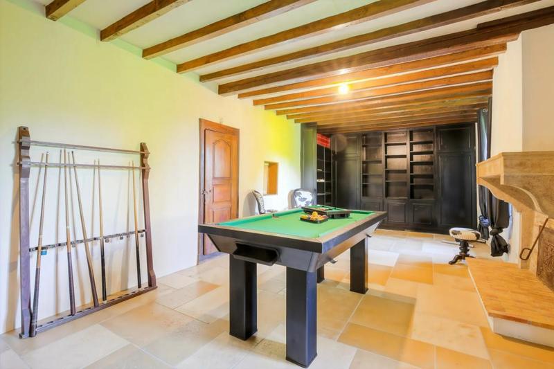 Demeure - 340 m² - 10 pièces