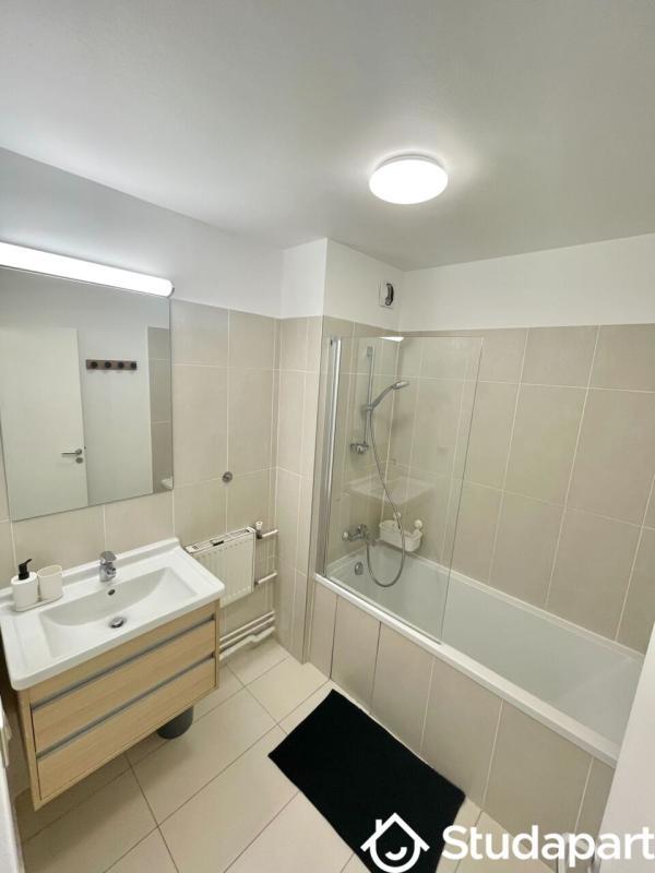 Chambre - 12 m² - 1 pièce