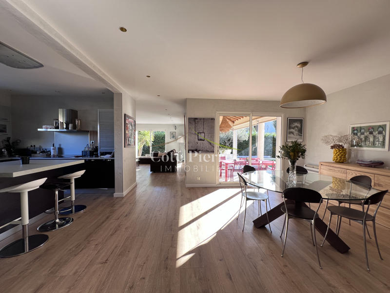 Villa - 140 m² - 6 pièces