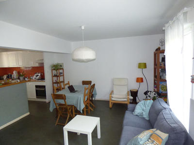 Maison - 93 m² - 4 pièces