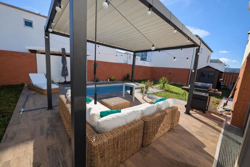 Maison - 95 m² - 4 pièces