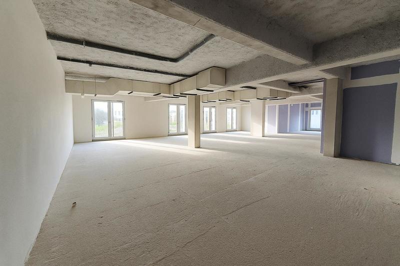 Local commercial - 294 m²