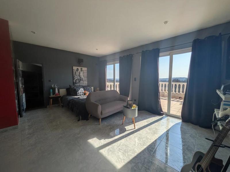 Propriété - 547 m² - 15 pièces