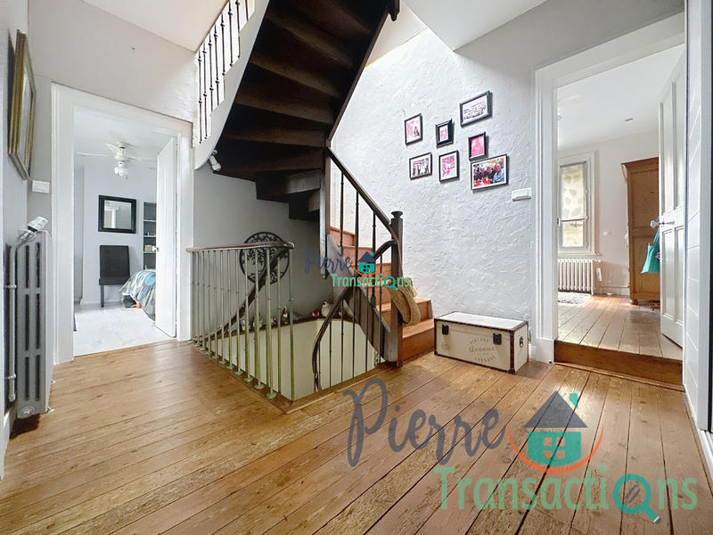 Maison - 147 m² - 5 pièces