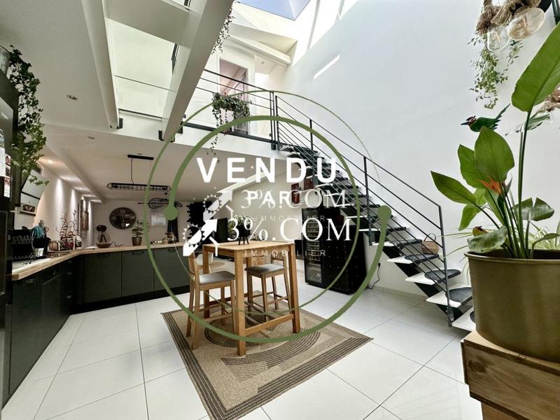 Maison - 121 m² - 5 pièces