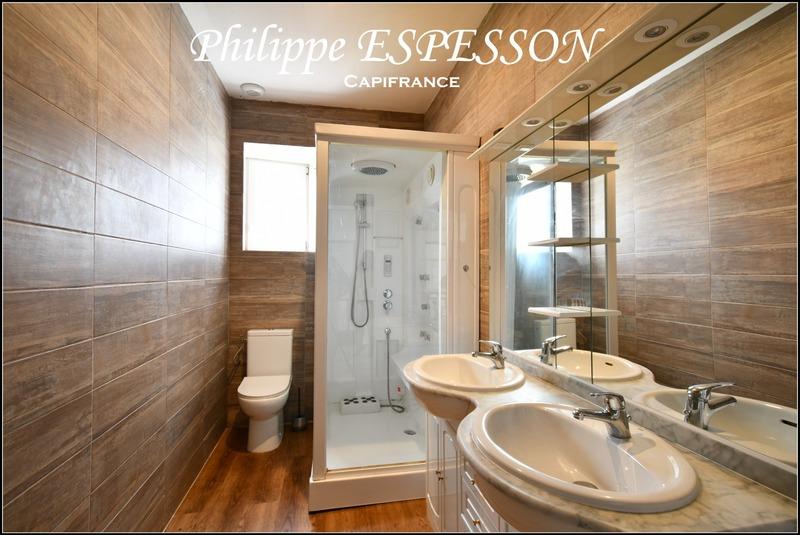 Maison - 200 m² - 8 pièces