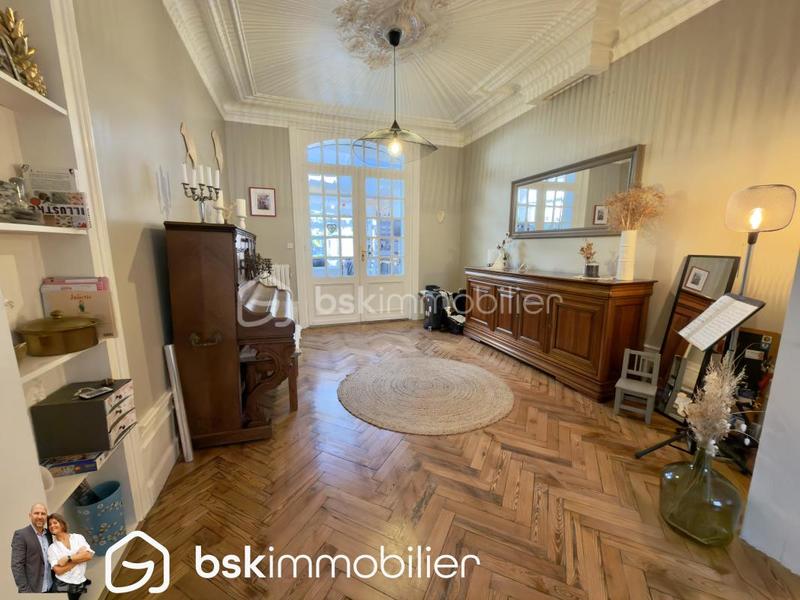 Maison - 170 m² - 6 pièces