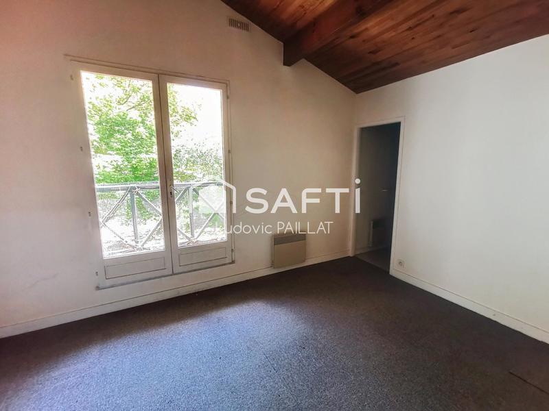 Maison - 210 m² - 7 pièces