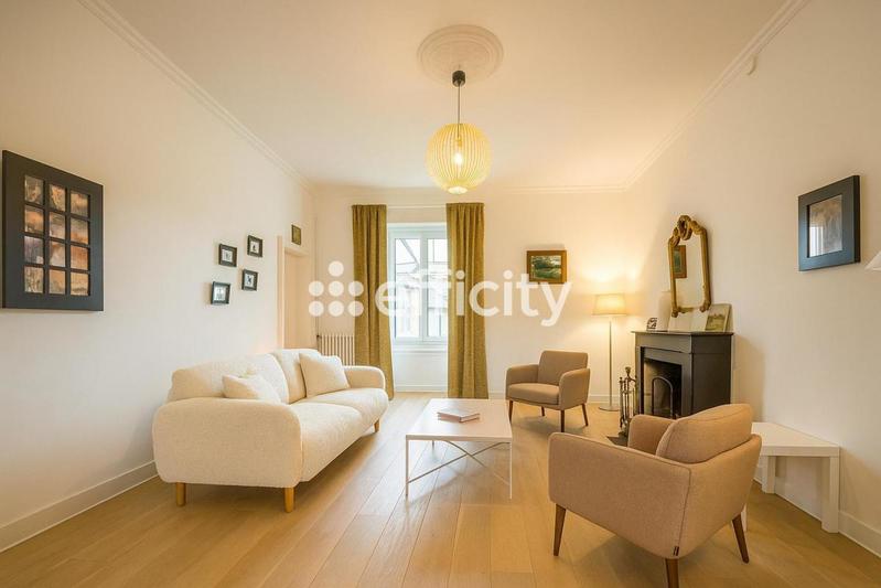 Appartement ancien - 130 m² - 5 pièces