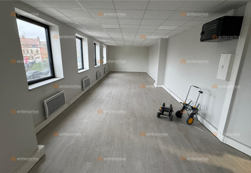 Bureau - 600 m²