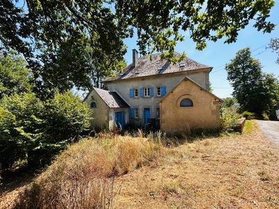 Maison - 420 m² - 12 pièces