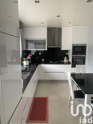 Maison - 177 m² - 7 pièces