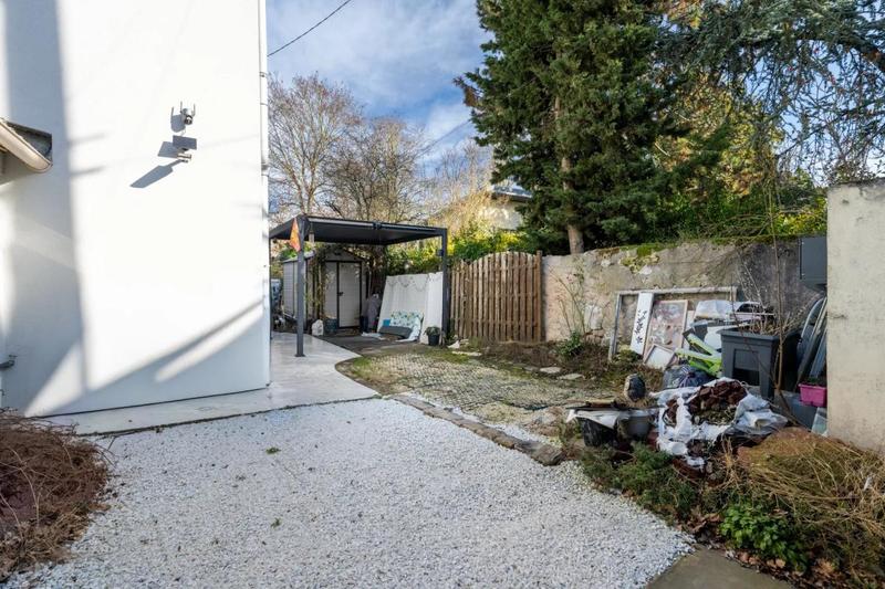 Maison - 85 m² - 5 pièces