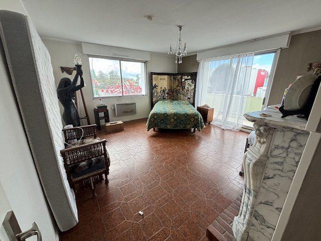 Appartement - 120 m² - 5 pièces